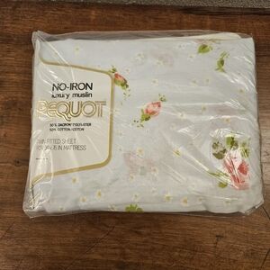 Vintage NOS No Iron Luxury Muslin Pequot Twin Fitted Sheet Pink Rosebud
